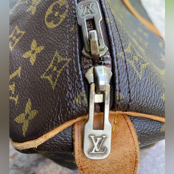 Louis Vuitton Large Handbag Monogram Canvas - Picture 14 of 15